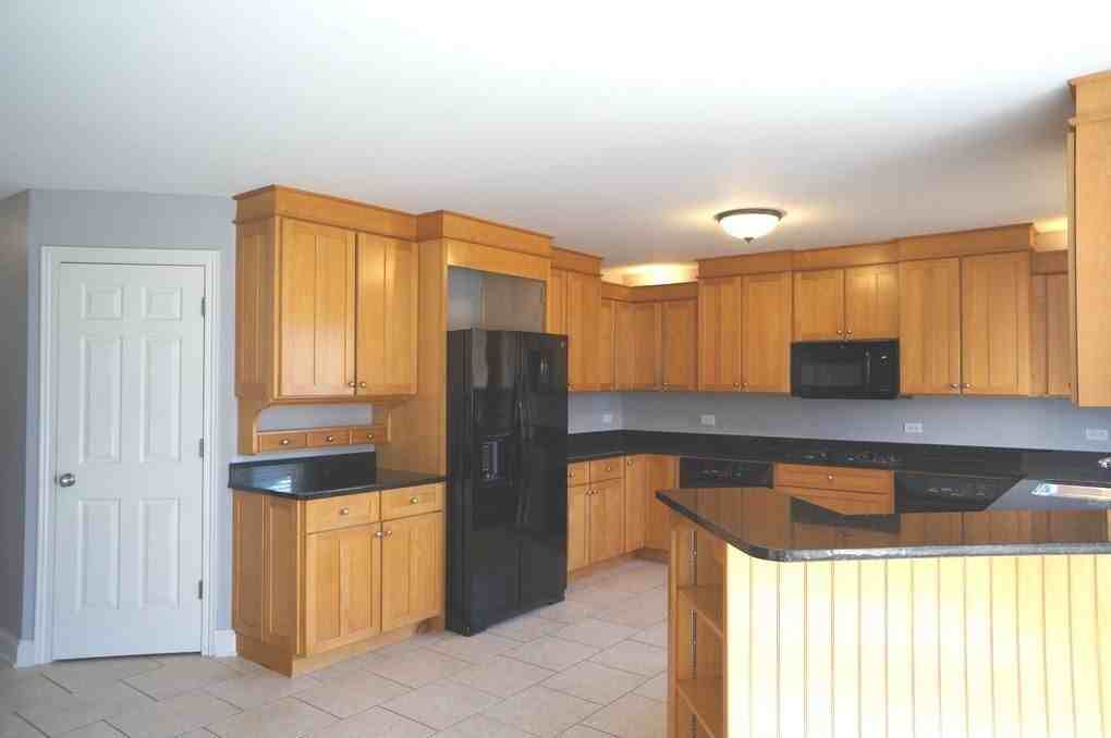 8566 Huckins Dr - Photo 7 of 27