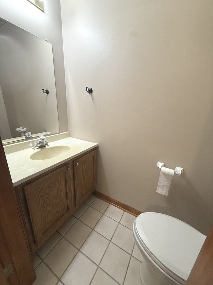 107 Colonial Pkwy #A - Photo 5 of 9