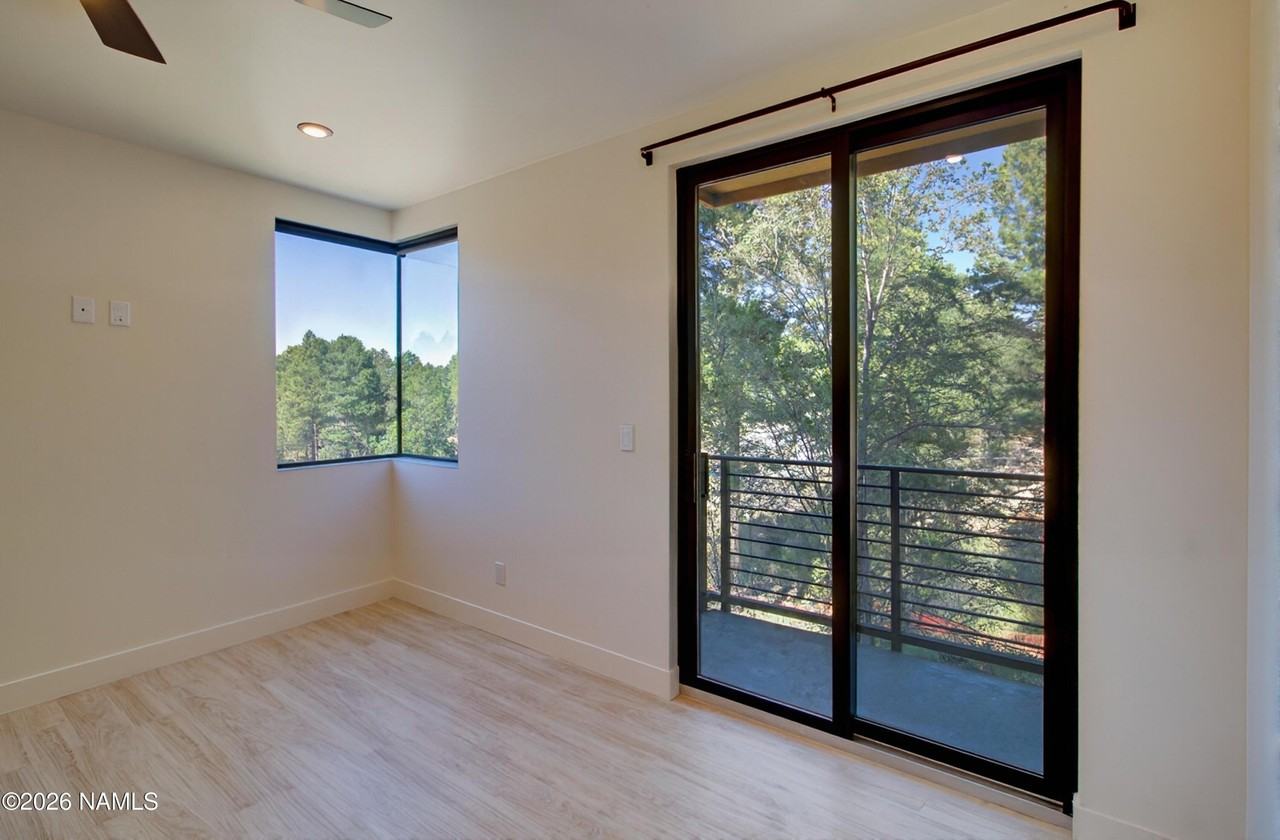 1246 E Jen Dr #102 - Photo 5 of 27