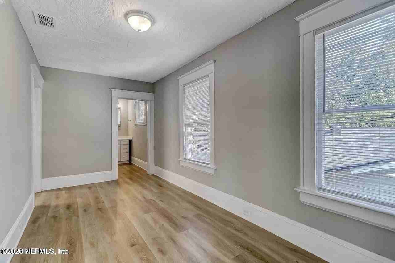 2781 College St - Photo 7 of 15