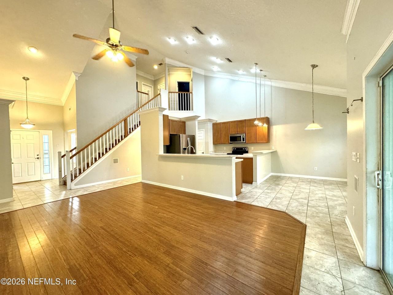900 Paradise Ln - Photo 4 of 25