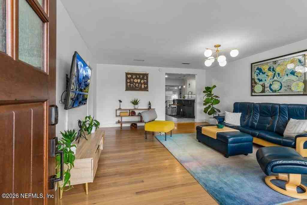 1602 7th St N - Photo 6 of 50