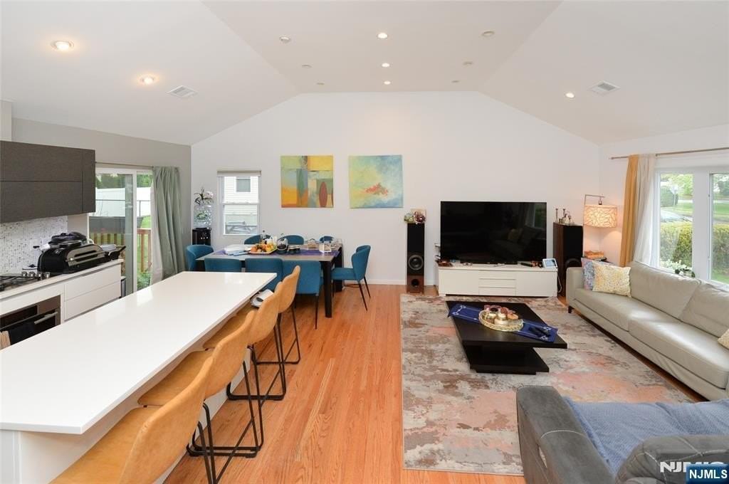 38-55 Van Riper Pl - Photo 3 of 22