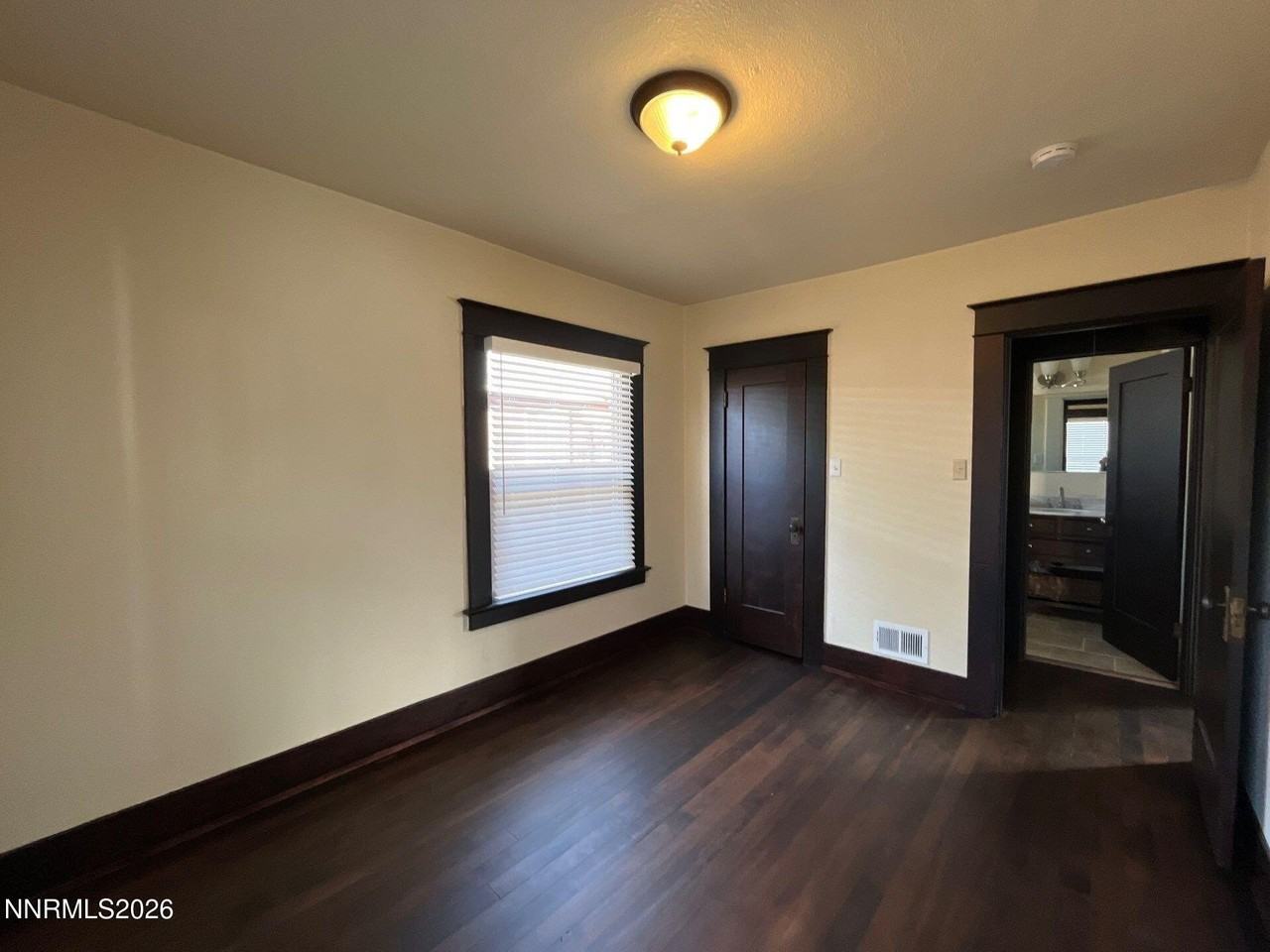 1561 G St - Photo 6 of 14