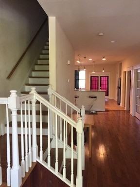 611 1/2 S Cherry St - Photo 3 of 11