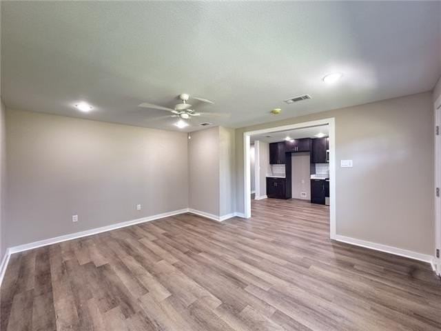 307 S Linden St - Photo 6 of 16