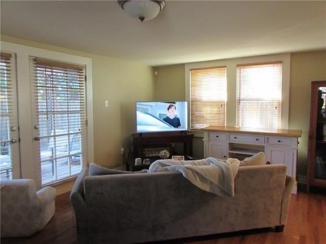 148 Helios Ave - Photo 4 of 9
