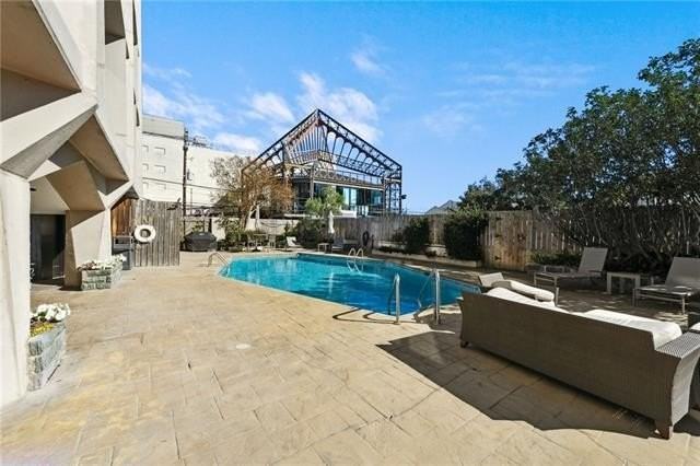2100 Saint Charles Ave #3J - Photo 3 of 4
