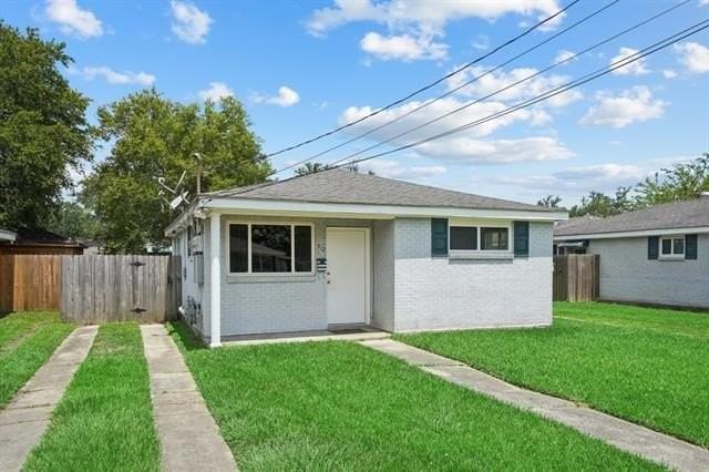 512 Arnold Ave - Photo 2 of 17