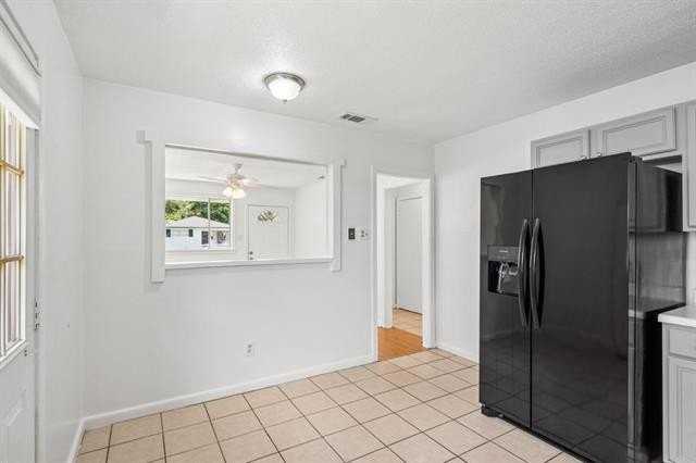 602 Arnold Ave - Photo 7 of 18