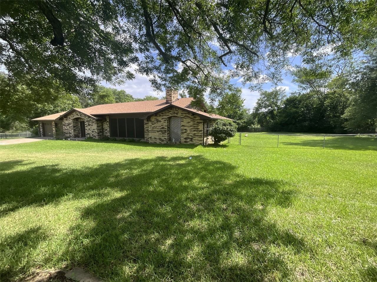 530 Hilliard Dr - Photo 3 of 39