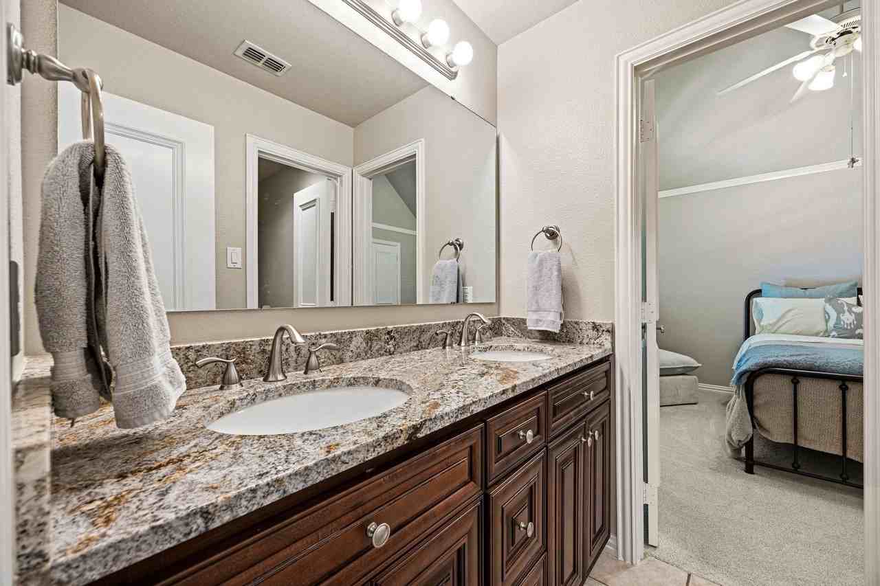 4750 Haverford Dr - Photo 5 of 26