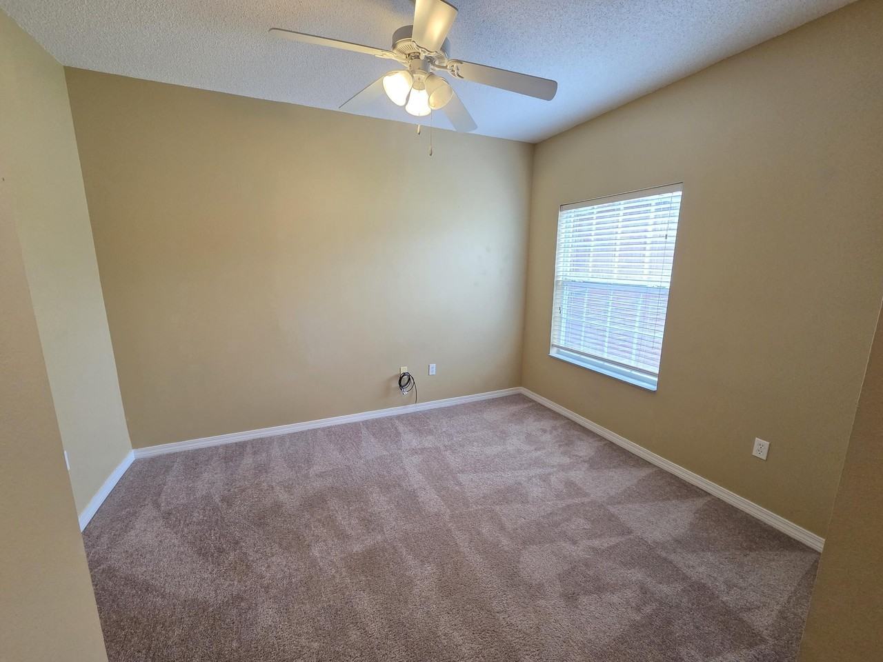 7270 Mossy Oaks Dr - Photo 3 of 20