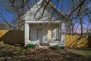 featured image of 703 Joplin St
