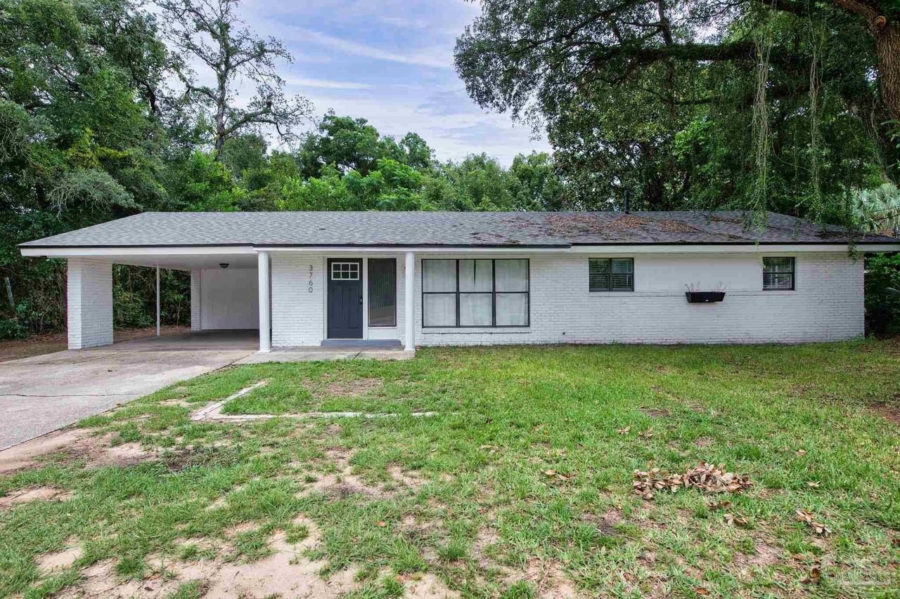 3760 Bayou Blvd - Photo 3 of 34