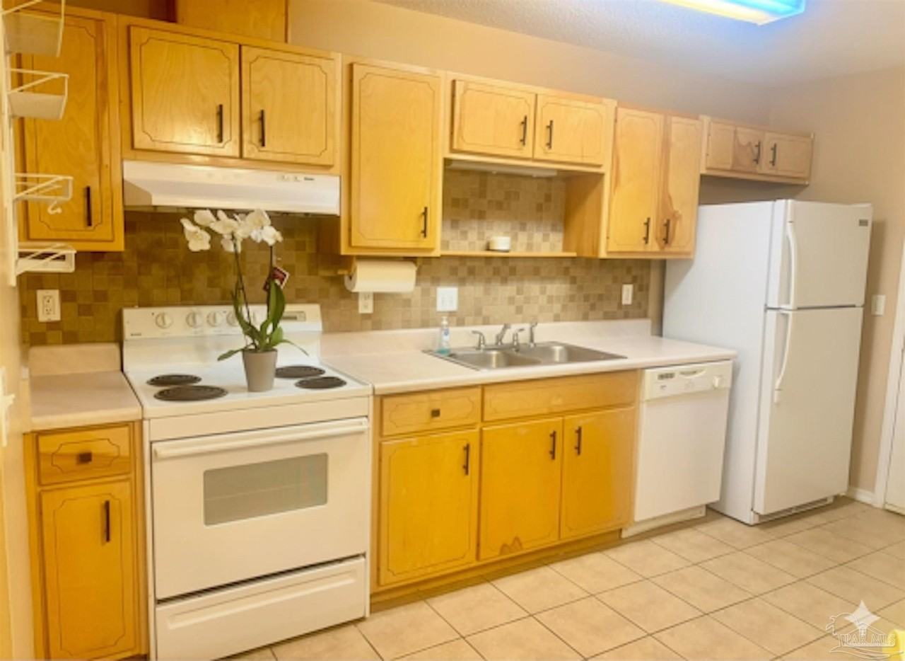 3031 E Kingsfield Rd - Photo 4 of 16