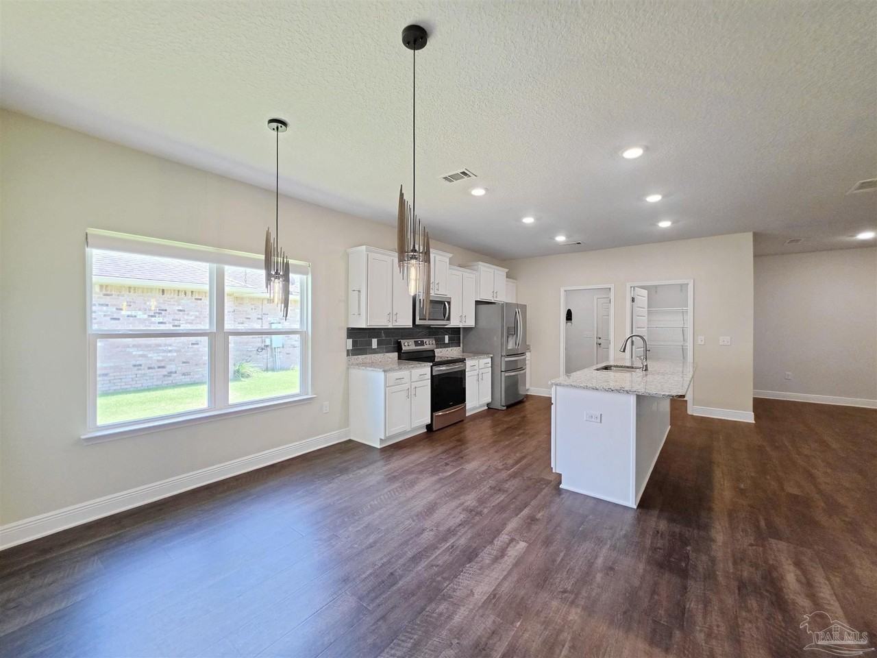 8108 Silver Maple Dr - Photo 6 of 30