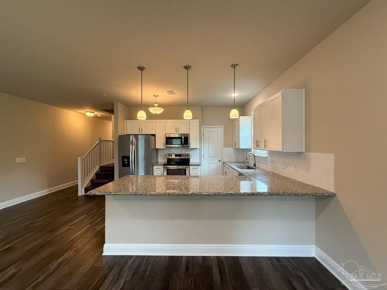 9801 Nature Creek Blvd - Photo 3 of 20