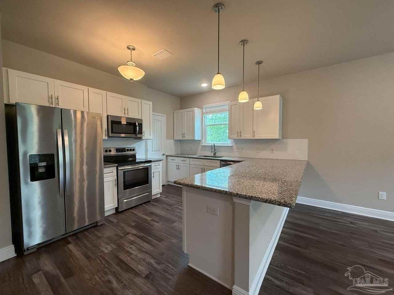 9801 Nature Creek Blvd - Photo 4 of 20