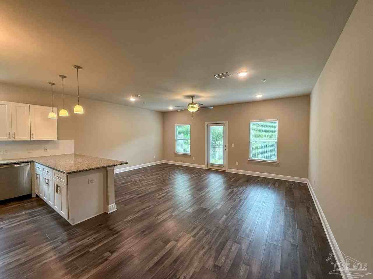 9801 Nature Creek Blvd - Photo 5 of 20