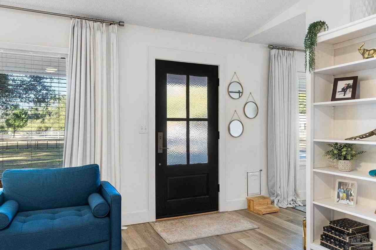 5276 Springdale Dr - Photo 6 of 45