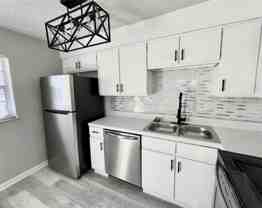 1467 40th Ave #Q2 - Photo 1 of 1