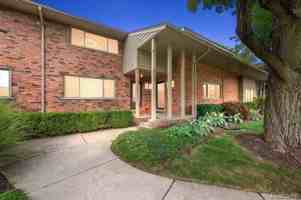 featured image of 975 N Old Woodward Ave