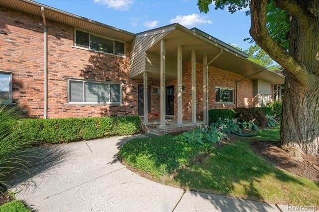 975 N Old Woodward Ave - Photo 2 of 34