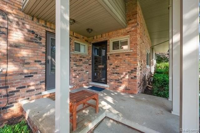 975 N Old Woodward Ave - Photo 4 of 34