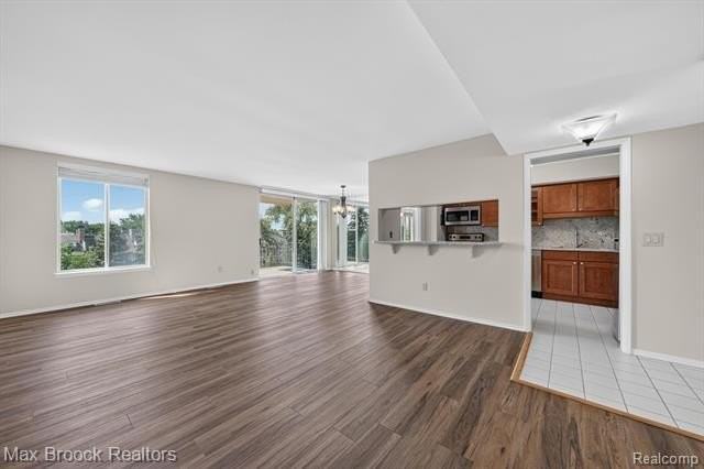600 W Brown St #309 - Photo 7 of 38