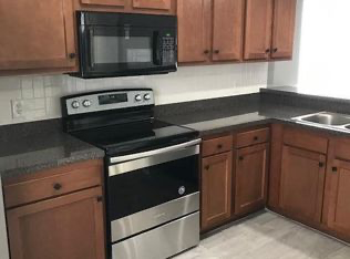 1062 Snug Harbor Ct #1 - Photo 2 of 9