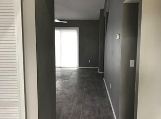 1062 Snug Harbor Ct #1 - Photo 4 of 9