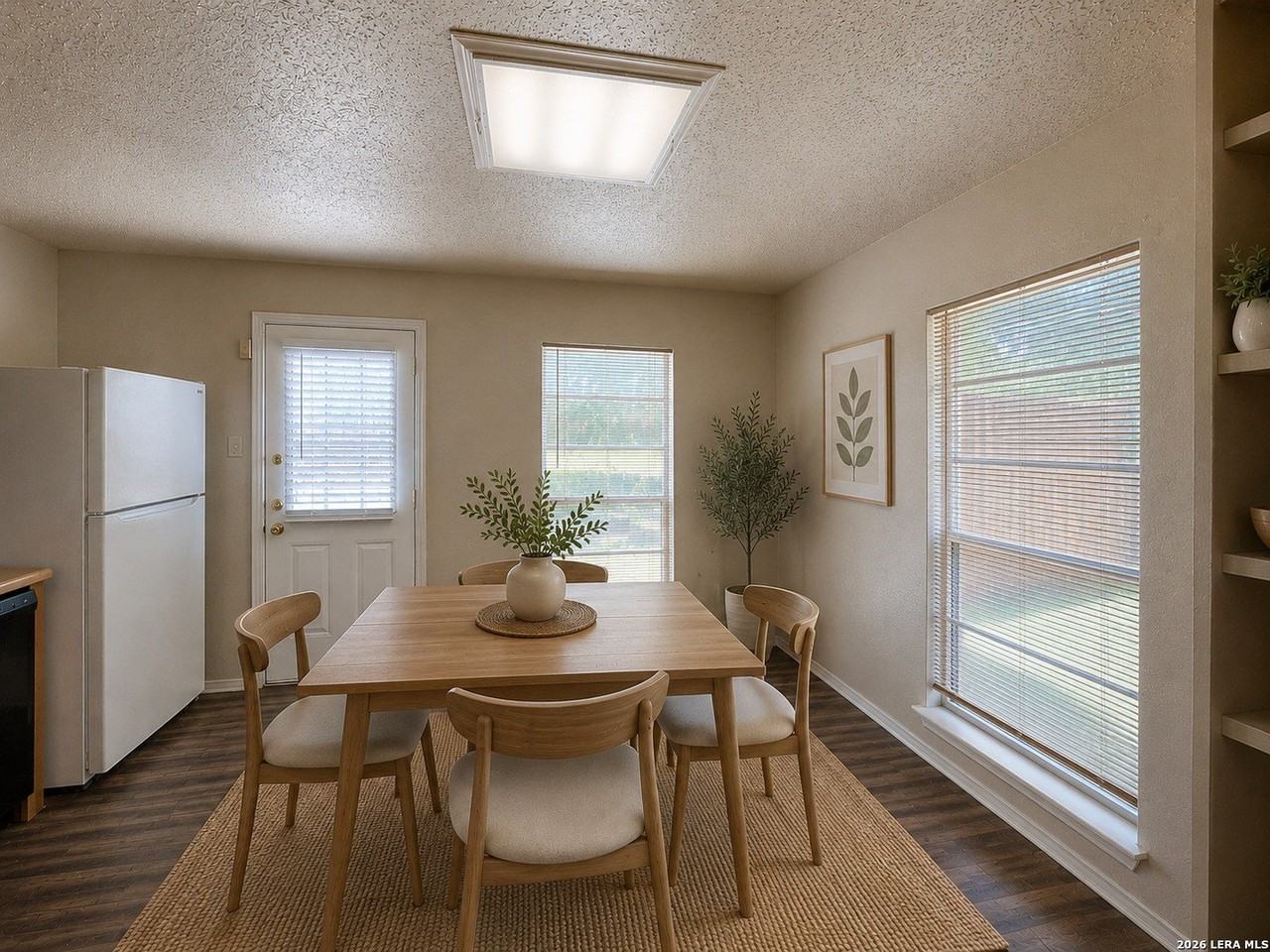 11543 Rousseau St - Photo 3 of 39