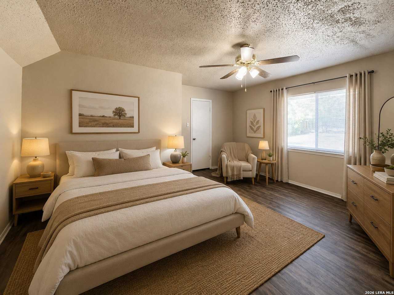 11543 Rousseau St - Photo 5 of 39