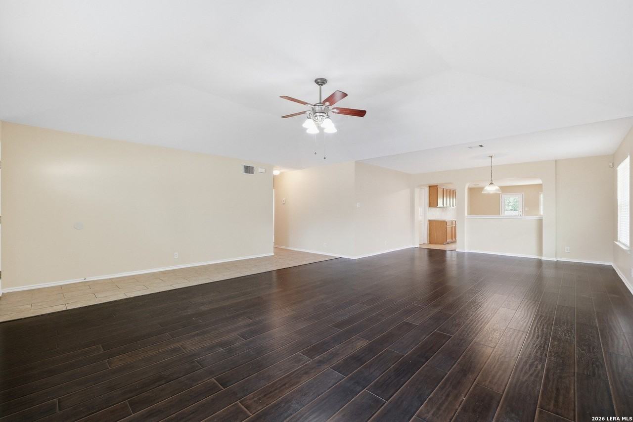 9324 Cedar Pt - Photo 3 of 32