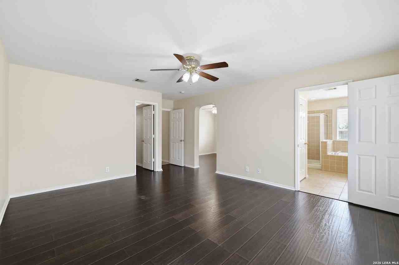 9324 Cedar Pt - Photo 5 of 32