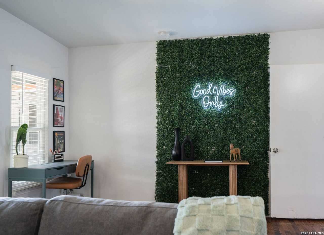 482 Hialeah Ave - Photo 7 of 32
