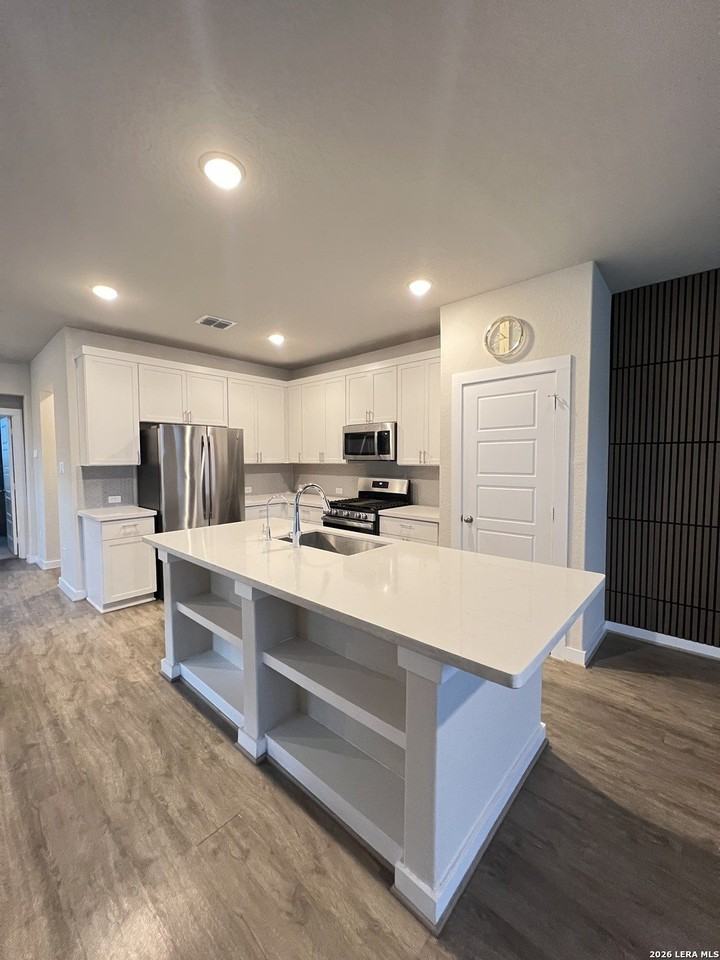 14811 Maverick Ave - Photo 4 of 29