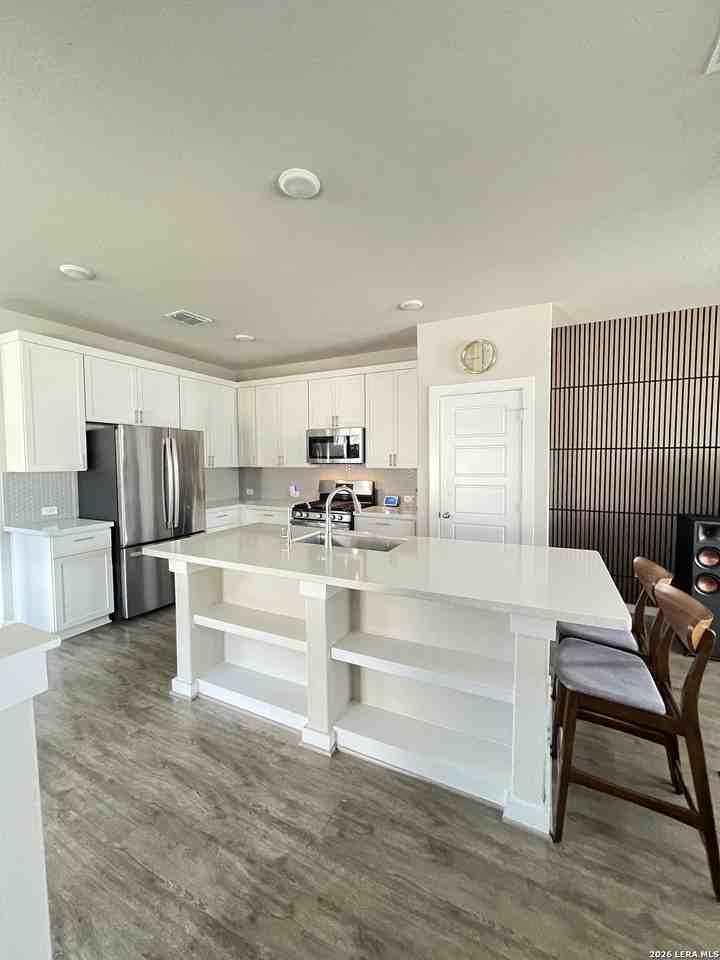 14811 Maverick Ave - Photo 6 of 29