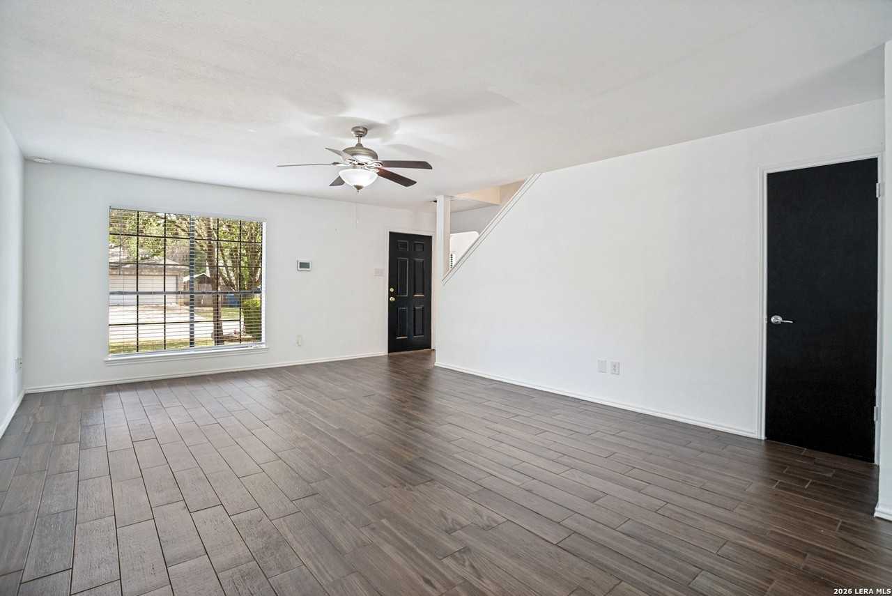9142 Ridge Path - Photo 2 of 25