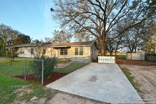 1401 Coco Ln #A - Photo 2 of 40