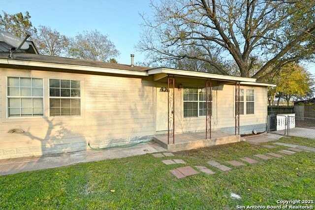 1401 Coco Ln #A - Photo 3 of 40
