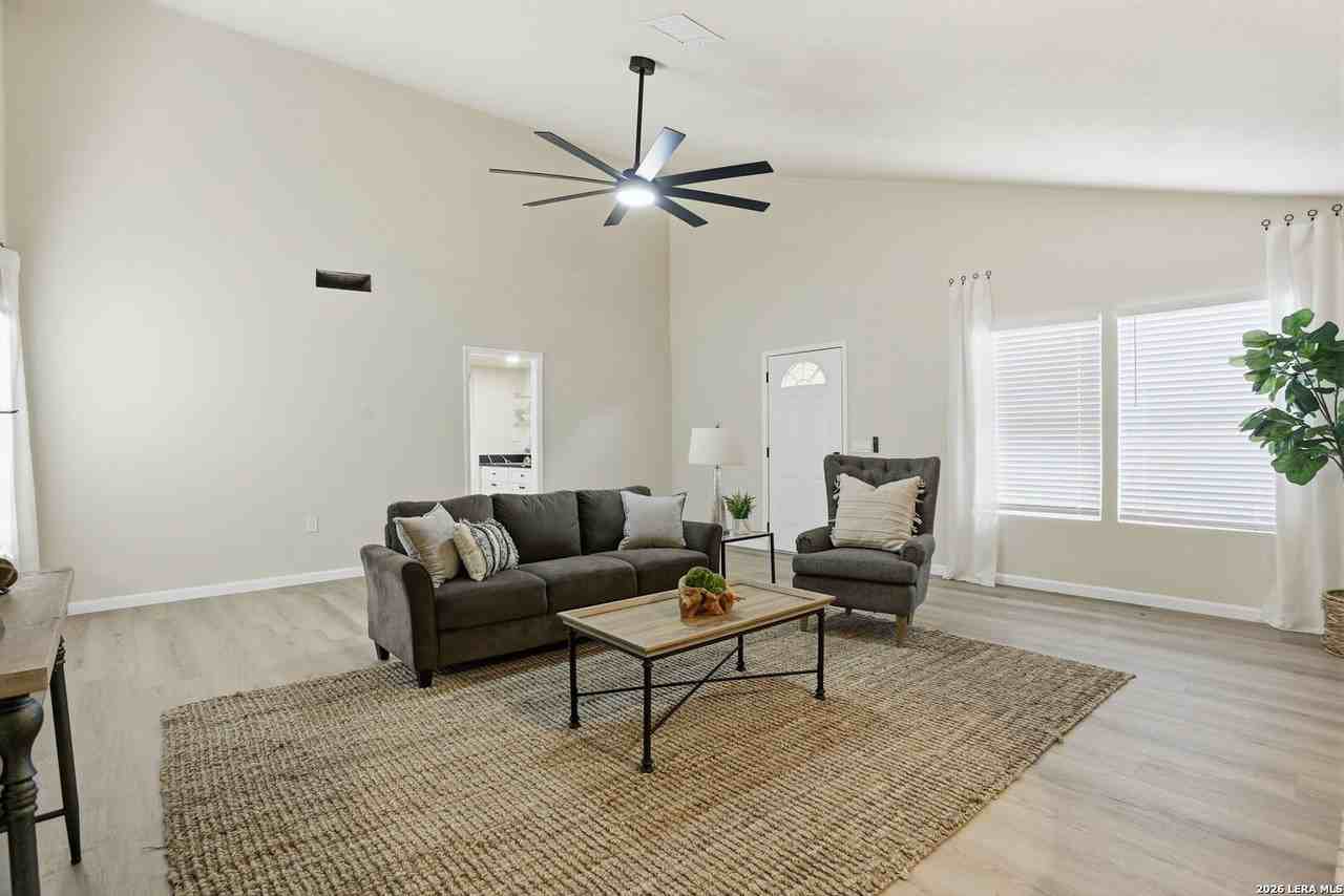 13403 Centerbrook - Photo 6 of 36