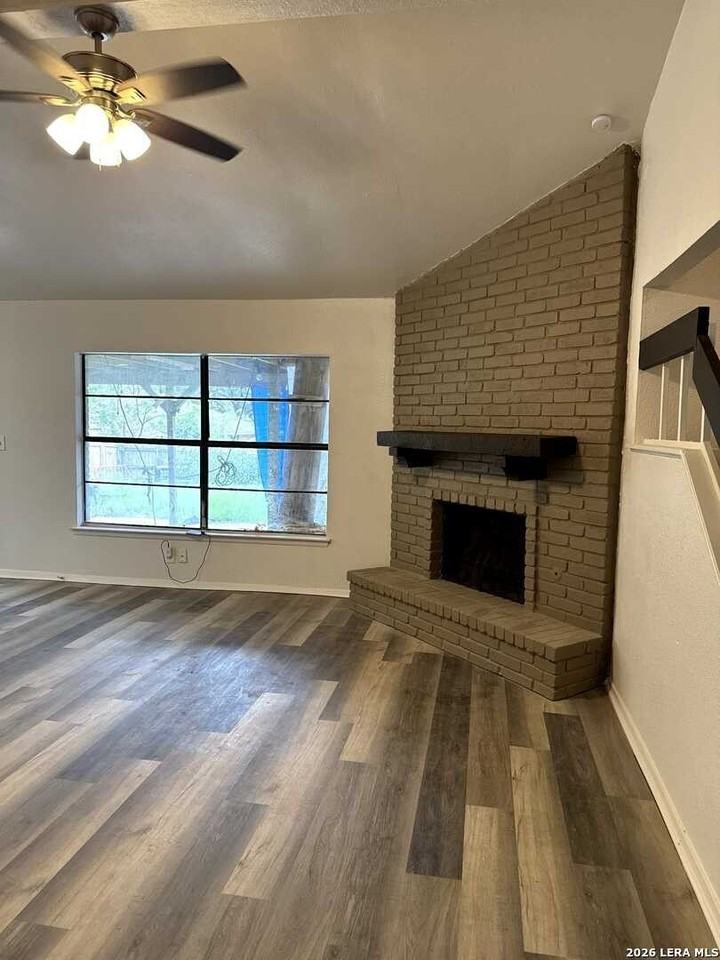 3518 Oakheath - Photo 2 of 5