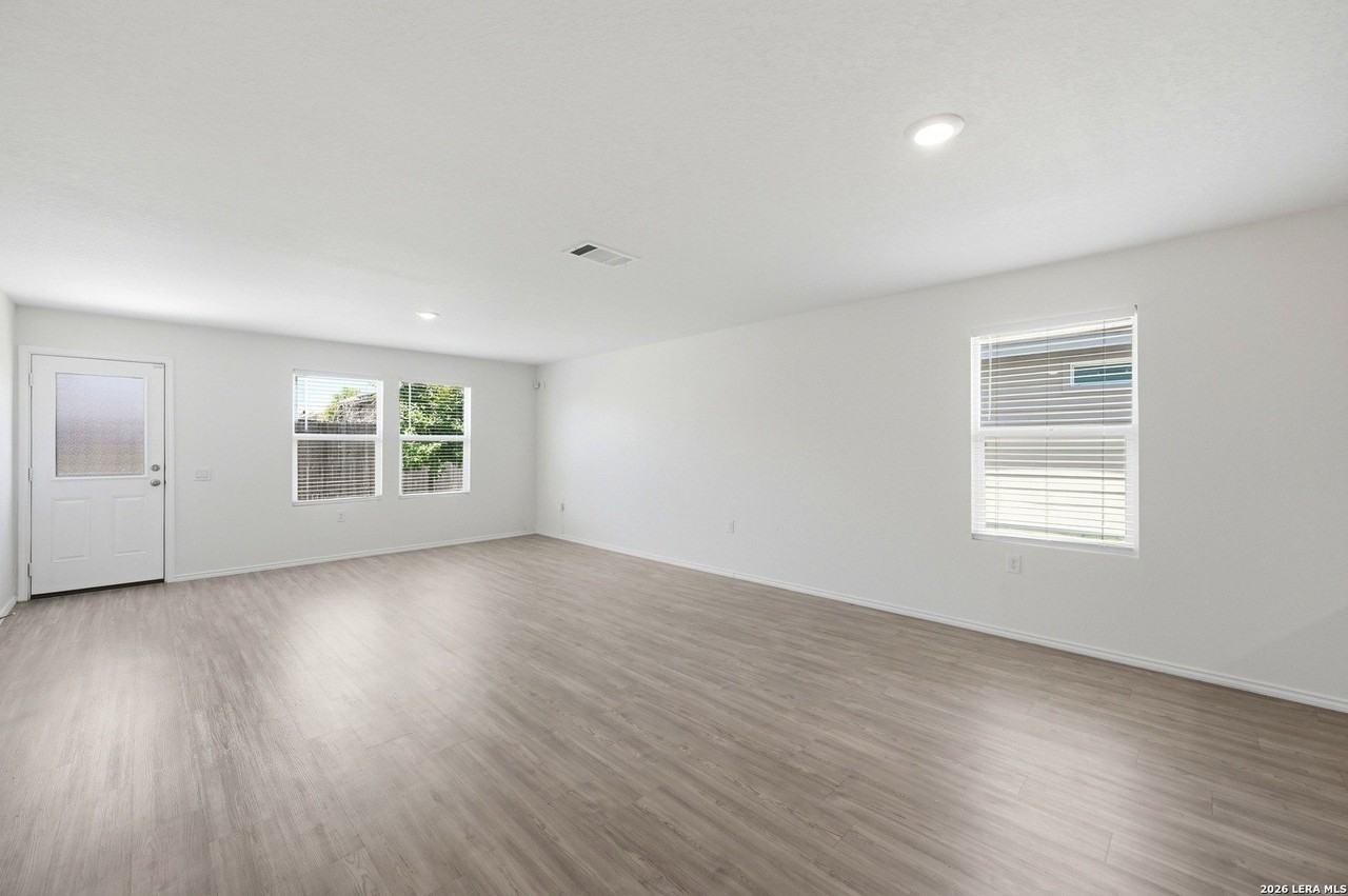 12055 Links Pkwy - Photo 4 of 30