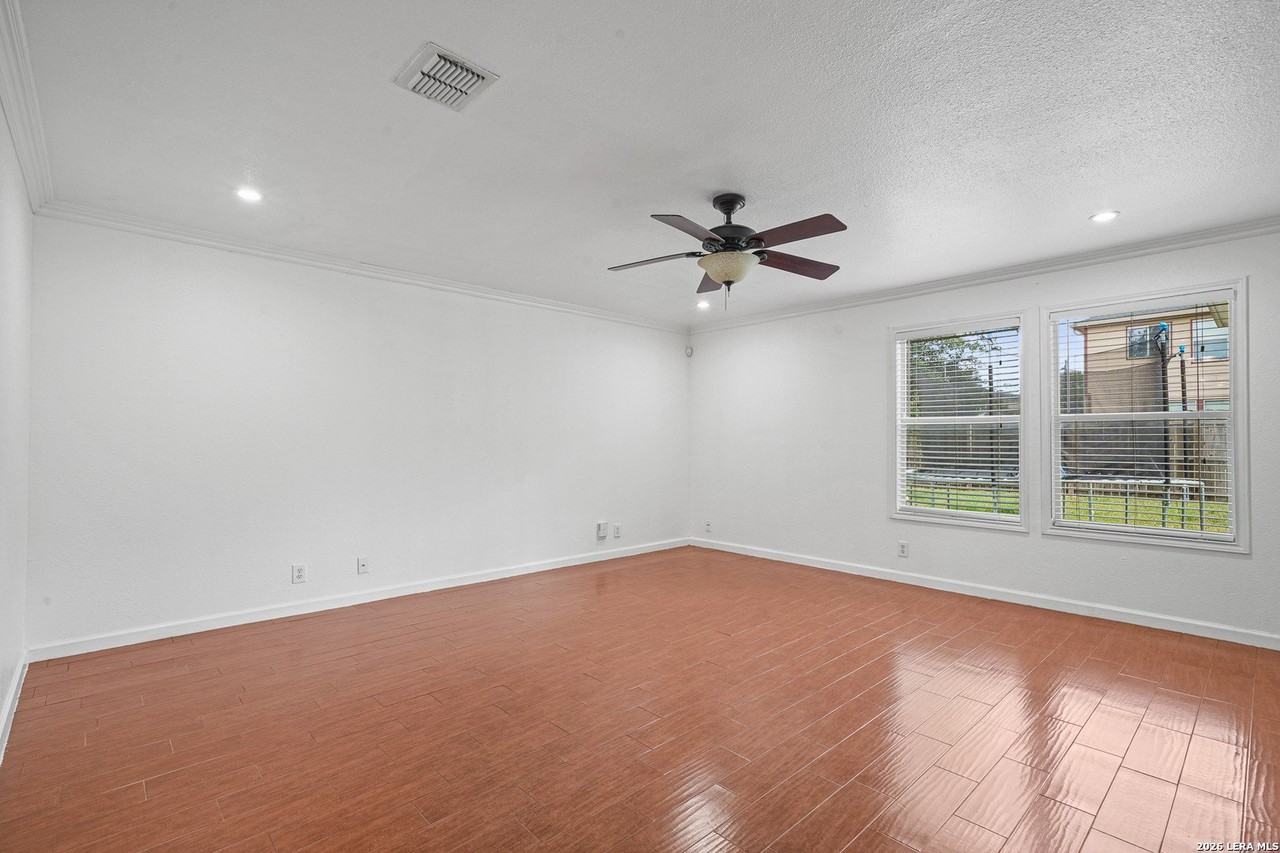 5806 Valparaiso Way - Photo 5 of 20