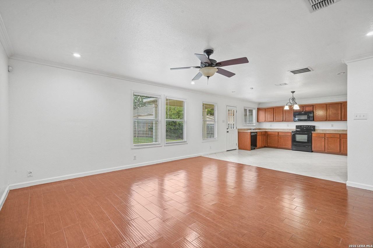 5806 Valparaiso Way - Photo 6 of 20
