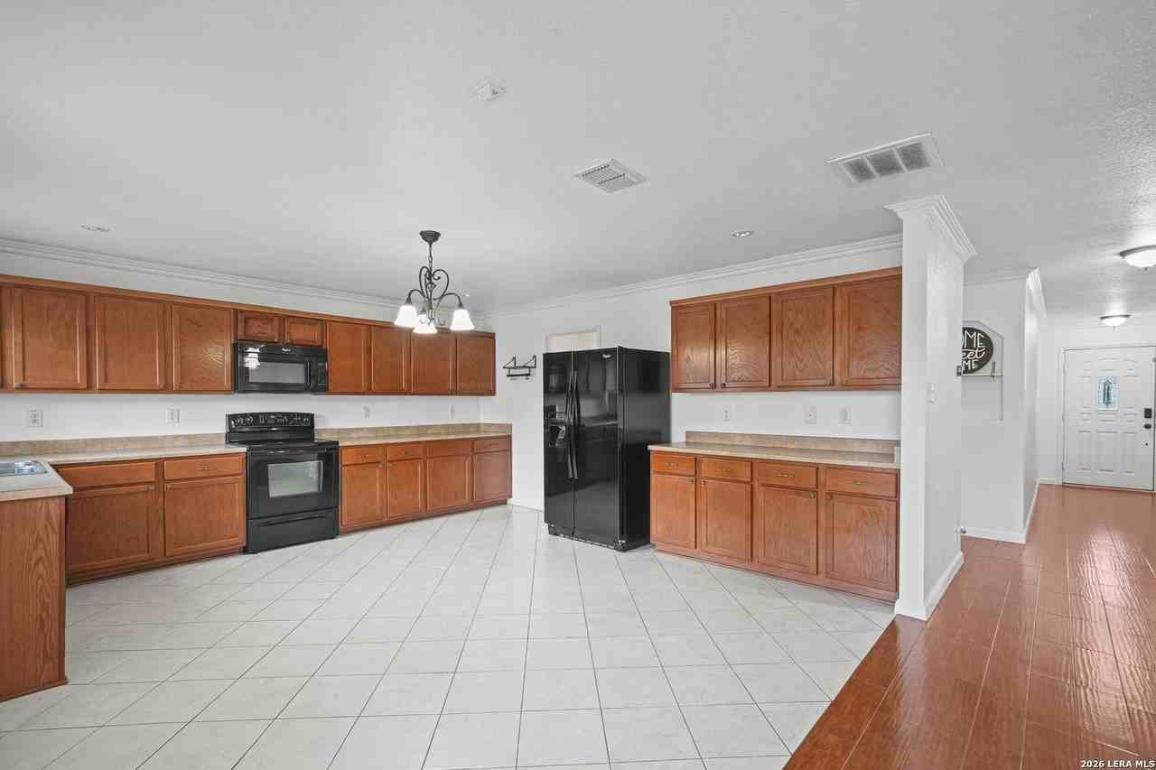 5806 Valparaiso Way - Photo 7 of 20