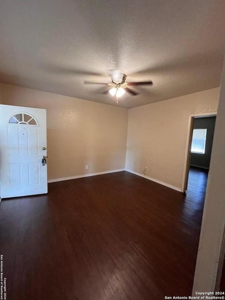 6911 N Us Highway 281 #1 - Photo 2 of 12