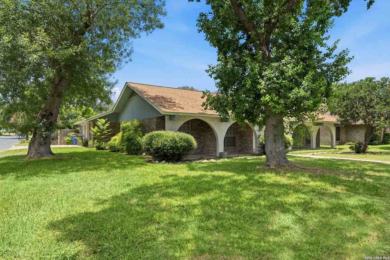10503 Merritime Ct - Photo 2 of 32